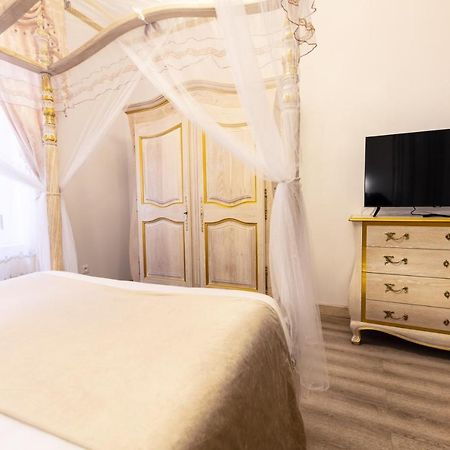 Chambre A Baldaquin Maison De L'Eglise Du Couvent Нарбон Екстериор снимка