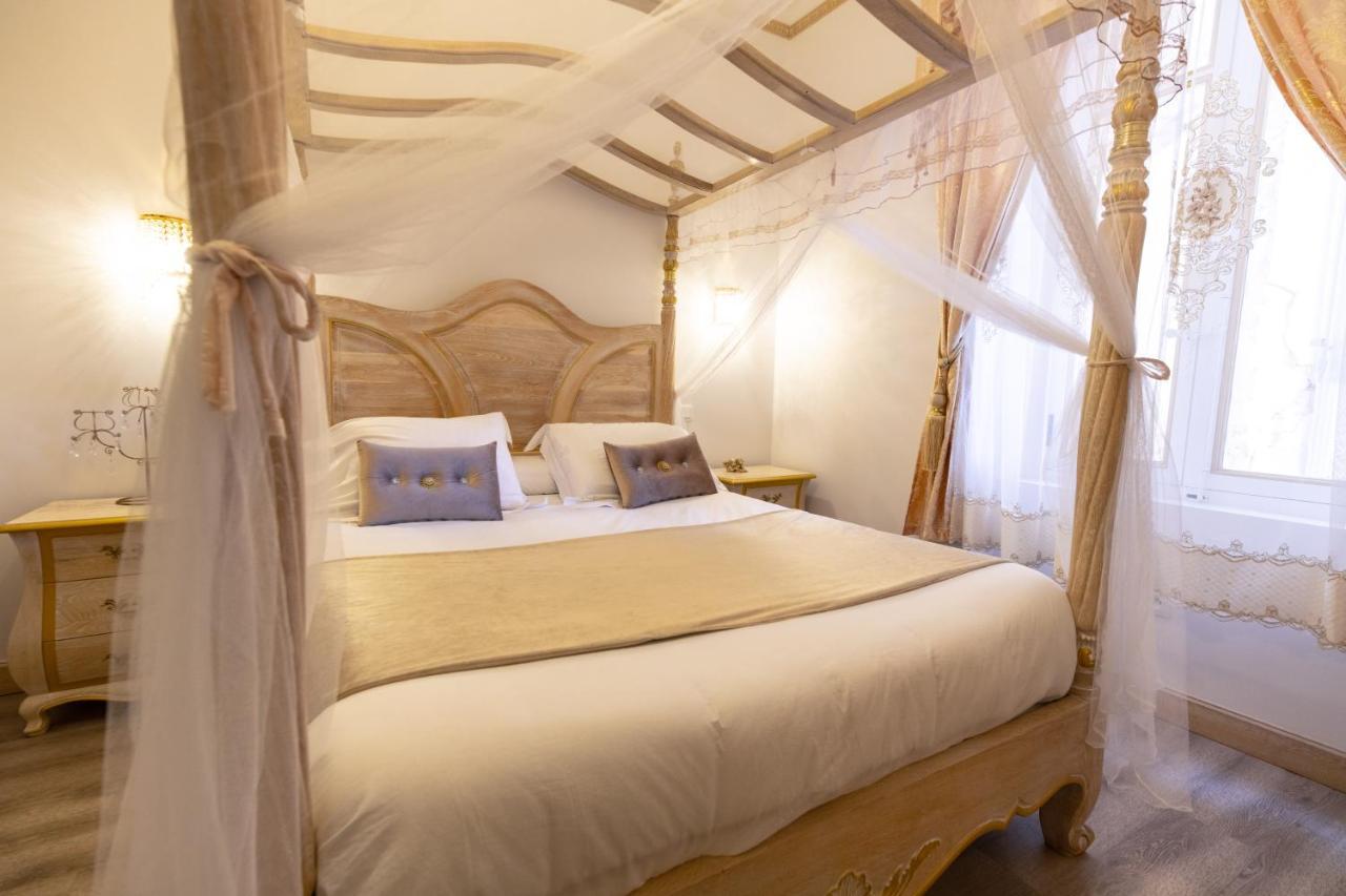 Chambre A Baldaquin Maison De L'Eglise Du Couvent Нарбон Екстериор снимка